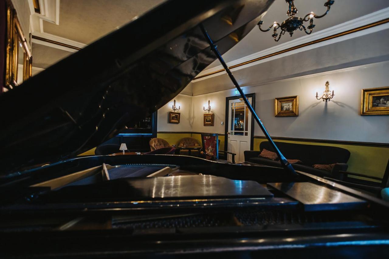 Brook Hall Hotel Childer Thornton Экстерьер фото