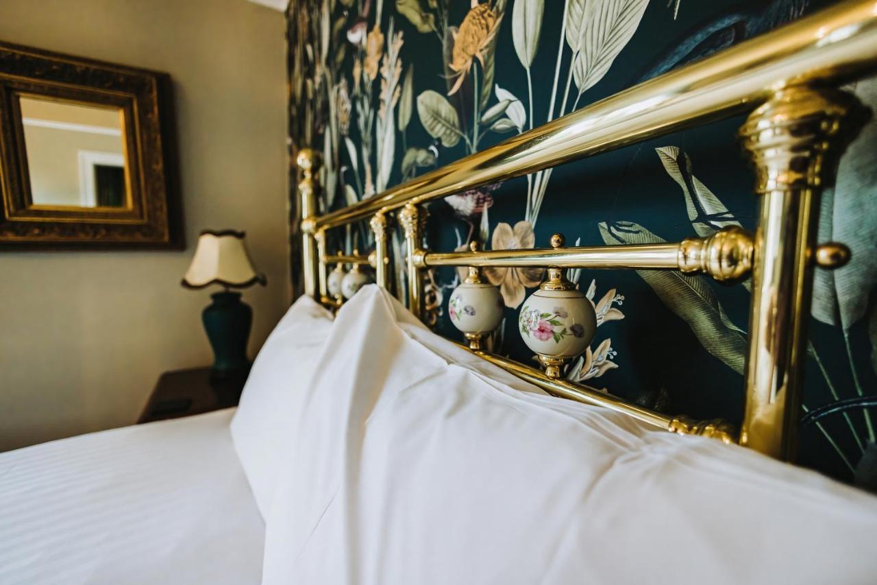 Brook Hall Hotel Childer Thornton Экстерьер фото
