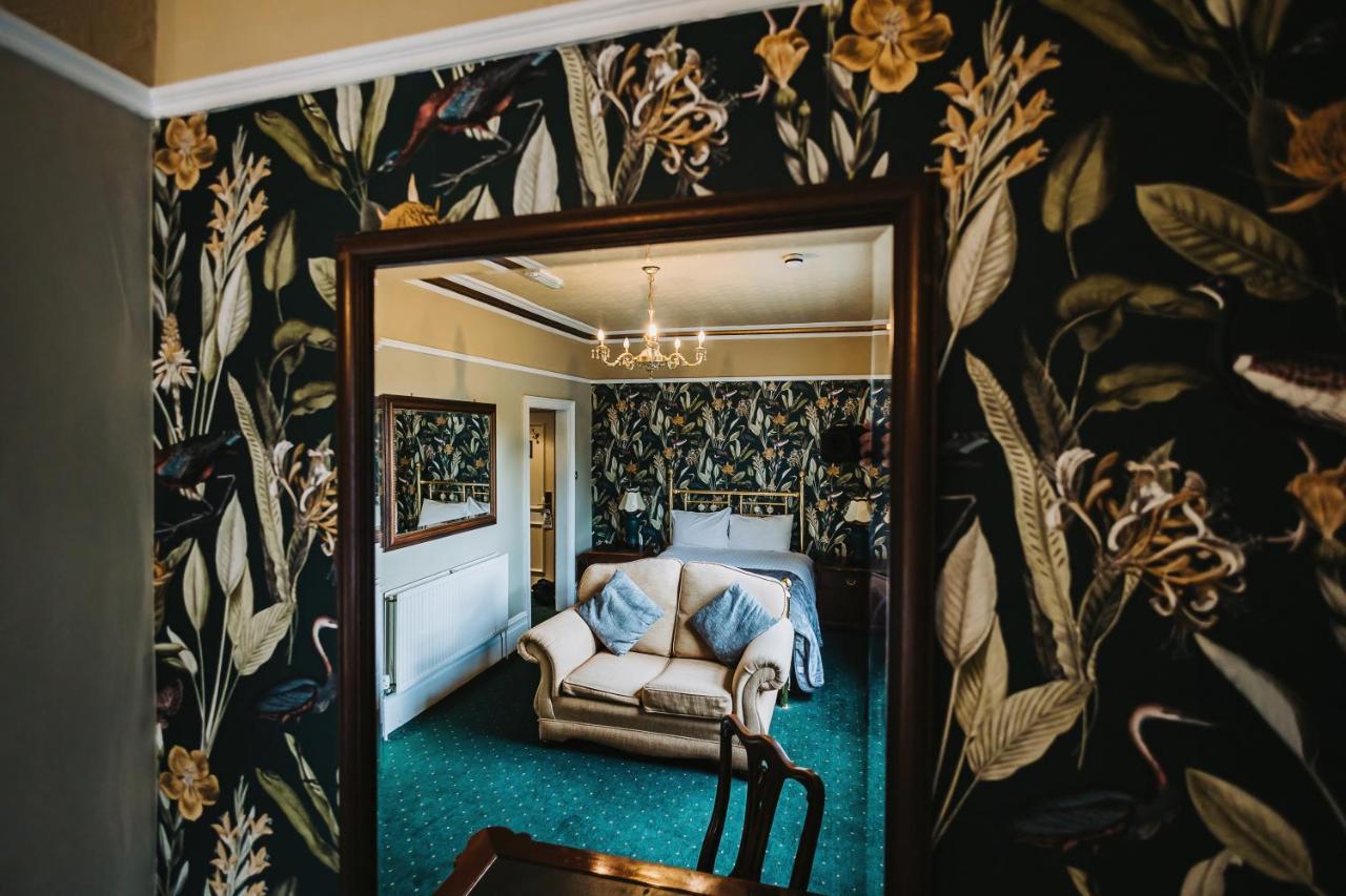 Brook Hall Hotel Childer Thornton Экстерьер фото
