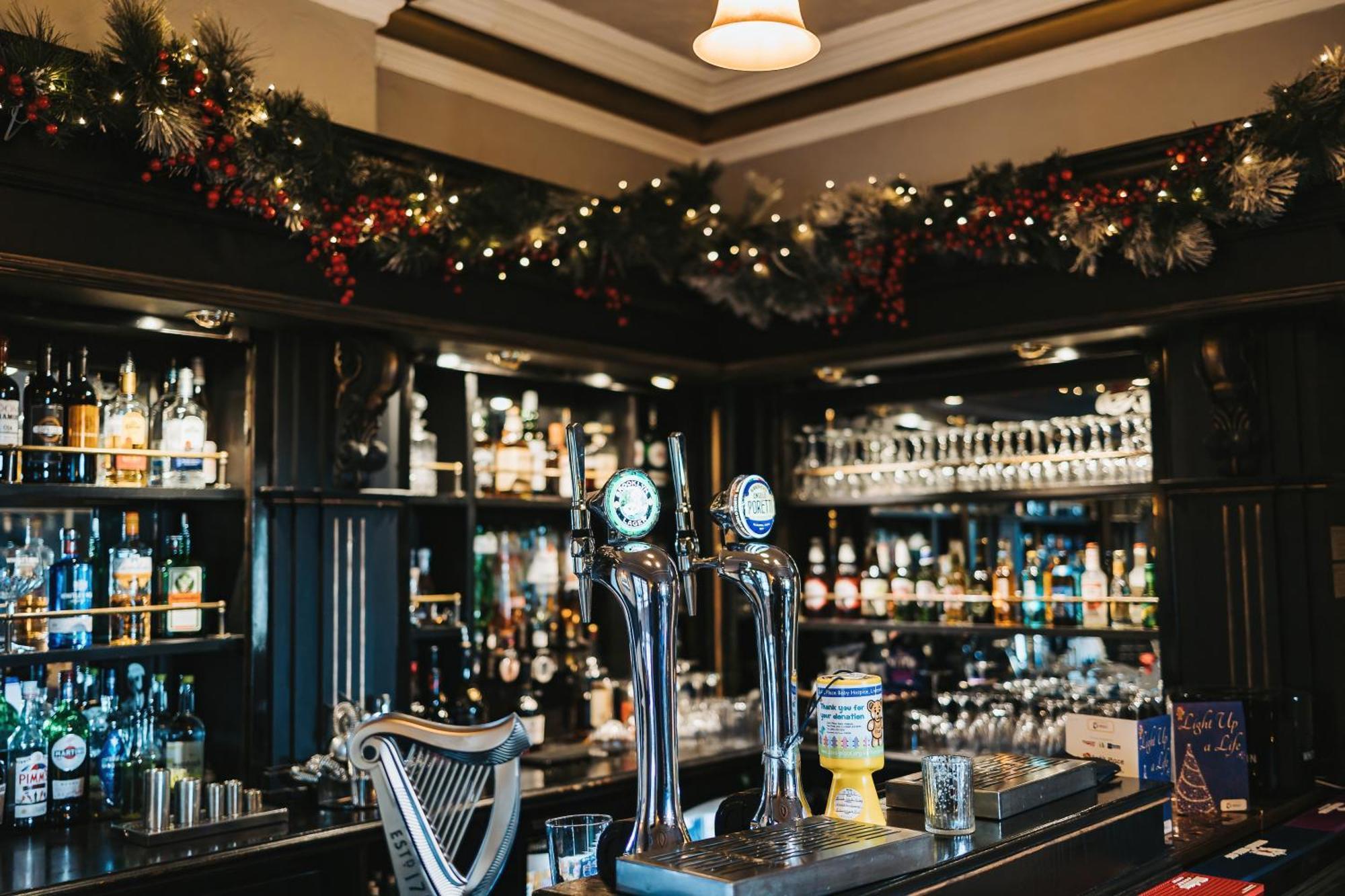 Brook Hall Hotel Childer Thornton Экстерьер фото